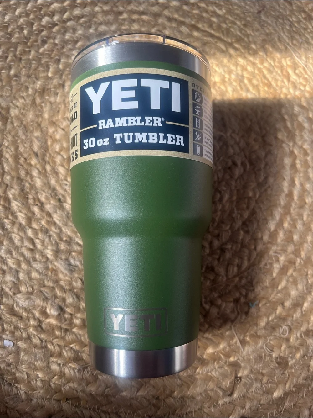 Yeti rambler 30 oz tumbler new!!